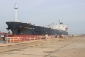 DQS tiếp nhận tàu Petrolimex vào sửa chữa