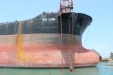 DQS tiếp nhận tàu FSO Chí Linh của VSP vào dock sửa chữa