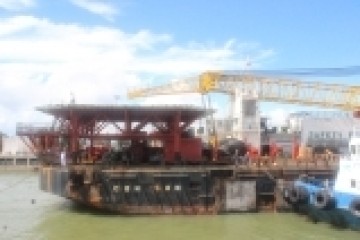 DQS tiếp nhận tàu Côn Sơn của Vietsovpetro vào dock sửa chữa