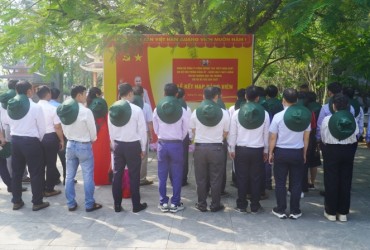 Đảng bộ DQS tổ chức kết nạp đảng viên tại Nghĩa trang liệt sĩ Quốc gia Trường Sơn